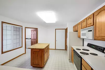 10849 Lexington Drive, Eden Prairie, MN 55344 - Photo 11