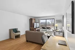 1304 W Medicine Lake Dr, Plymouth, MN 55441 - Photo 9