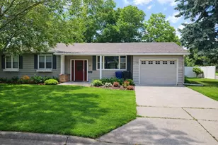 1235 Mitchell Pl, Fergus Falls, MN 56537 - Photo 1