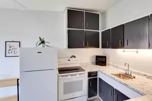 110212 Village Rd, Chaska, MN 55318 - Photo 9