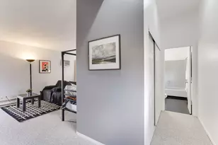 110212 Village Rd, Chaska, MN 55318 - Photo 11