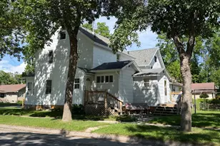 723 6th St, International Falls, MN 56649 - Photo 3