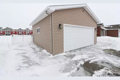 5217 47th Avenue S, Fargo, ND 58104 - Photo 3