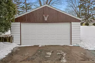 960 Jefferson St SE, Hutchinson, MN 55350 - Photo 45