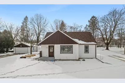 960 Jefferson Street SE, Hutchinson, MN 55350 - Photo 1