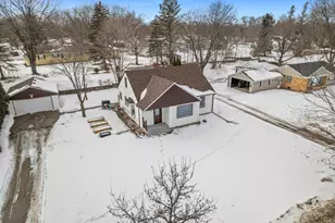 960 Jefferson St SE, Hutchinson, MN 55350 - Photo 7