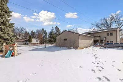 3100 75th Avenue N, Brooklyn Park, MN 55443 - Photo 31