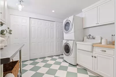 2735 E Lake Of The Isles Parkway, Minneapolis, MN 55408 - Photo 39