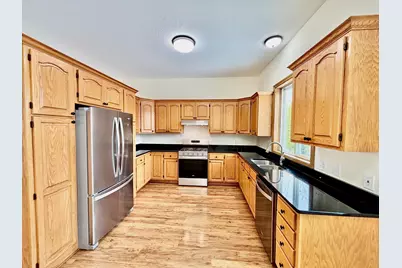 7550 31st Street N, Oakdale, MN 55128 - Photo 3