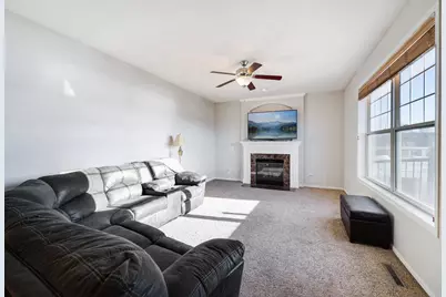 8451 Jonquil Lane N, Maple Grove, MN 55369 - Photo 3