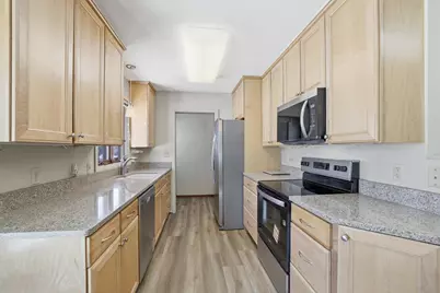 9193 Harkness Avenue S, Cottage Grove, MN 55016 - Photo 5