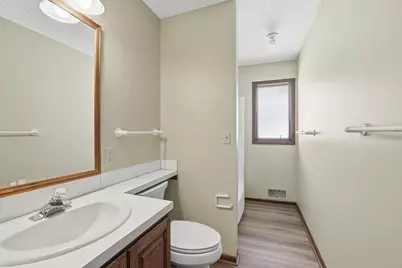 9193 Harkness Avenue S, Cottage Grove, MN 55016 - Photo 11