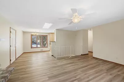 9193 Harkness Avenue S, Cottage Grove, MN 55016 - Photo 9