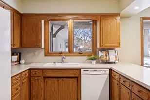 1482 N Innsbruck Dr NE, Fridley, MN 55432 - Photo 13