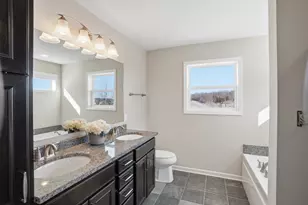 1525 Hemlock Way, Chanhassen, MN 55317 - Photo 21