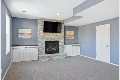 1525 Hemlock Way, Chanhassen, MN 55317 - Photo 35