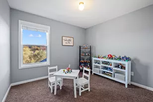 1525 Hemlock Way, Chanhassen, MN 55317 - Photo 31