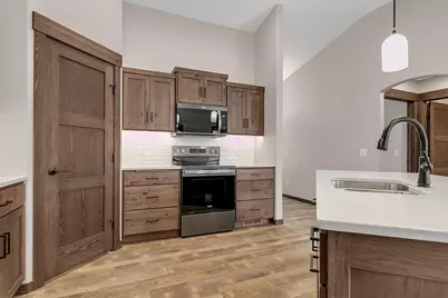 611 Brookwood Lane, Saint Cloud, MN 56303 - Photo 5