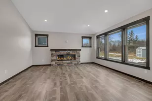 611 Brookwood Ln, Saint Cloud, MN 56303 - Photo 11