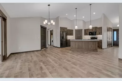 611 Brookwood Lane, Saint Cloud, MN 56303 - Photo 3