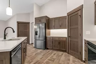 611 Brookwood Ln, Saint Cloud, MN 56303 - Photo 7