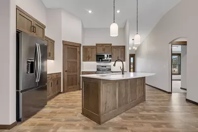 611 Brookwood Lane, Saint Cloud, MN 56303 - Photo 5