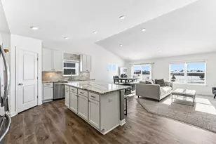 7780 207th St W, Lakeville, MN 55044 - Photo 9