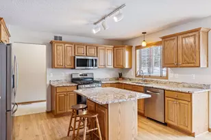 7746 Newbury Rd, Woodbury, MN 55125 - Photo 13