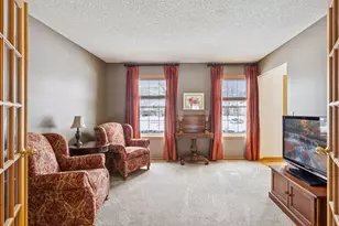 7746 Newbury Rd, Woodbury, MN 55125 - Photo 5