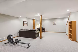 7746 Newbury Rd, Woodbury, MN 55125 - Photo 31