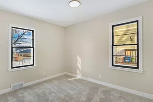 583 Cromwell Ave, Saint Paul, MN 55104 - Photo 11