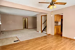 211 N Grove St, Okabena, MN 56161 - Photo 5