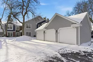 7555 W 110th St, Bloomington, MN 55438 - Photo 17