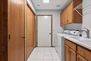 992 Stratford Ct, Burnsville, MN 55337 - Photo 19