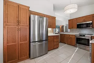 992 Stratford Ct, Burnsville, MN 55337 - Photo 7