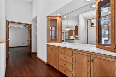 992 Stratford Court, Burnsville, MN 55337 - Photo 5