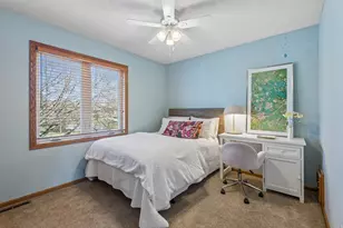 8351 W Lake Dr, Chanhassen, MN 55317 - Photo 29