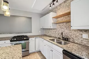 2725 Dupont Ave S, Minneapolis, MN 55408 - Photo 19