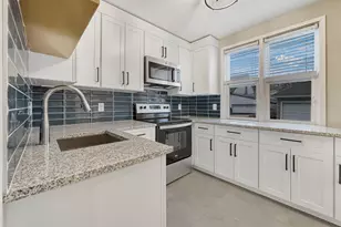 2725 Dupont Ave S, Minneapolis, MN 55408 - Photo 9