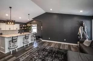 4511 W 131 1/2 St, Savage, MN 55378 - Photo 7