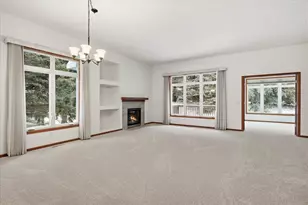 10395 Lancaster Cove, Woodbury, MN 55129 - Photo 11