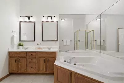 10395 Lancaster Cove, Woodbury, MN 55129 - Photo 3