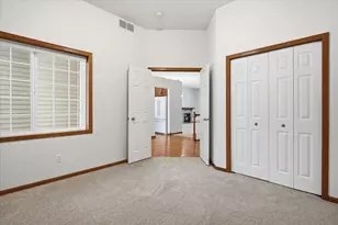 10395 Lancaster Cove, Woodbury, MN 55129 - Photo 25