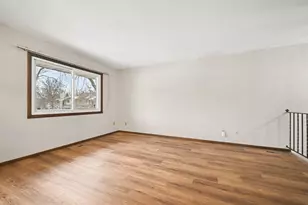 6925 MacBeth Cir, Woodbury, MN 55125 - Photo 7