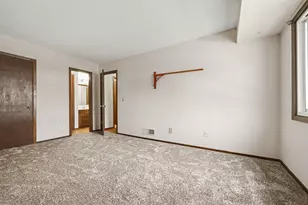 6925 MacBeth Cir, Woodbury, MN 55125 - Photo 15