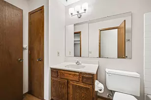 6925 MacBeth Cir, Woodbury, MN 55125 - Photo 13