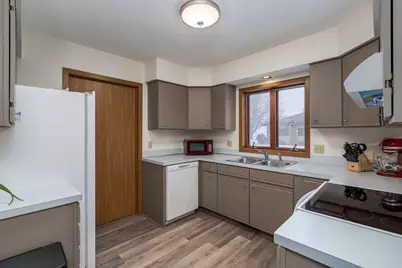 312 Lilac Court, Waseca, MN 56093 - Photo 7