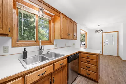 39094 Riverside Court, North Branch, MN 55056 - Photo 11