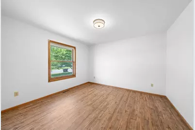 39094 Riverside Court, North Branch, MN 55056 - Photo 15