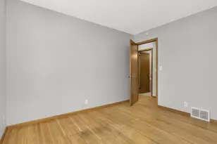 11109 Thomas Ave S, Bloomington, MN 55431 - Photo 21